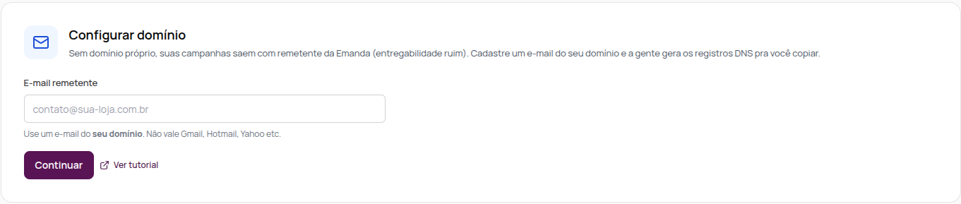 Tela Configurar domínio com o campo E-mail remetente e o botão Continuar